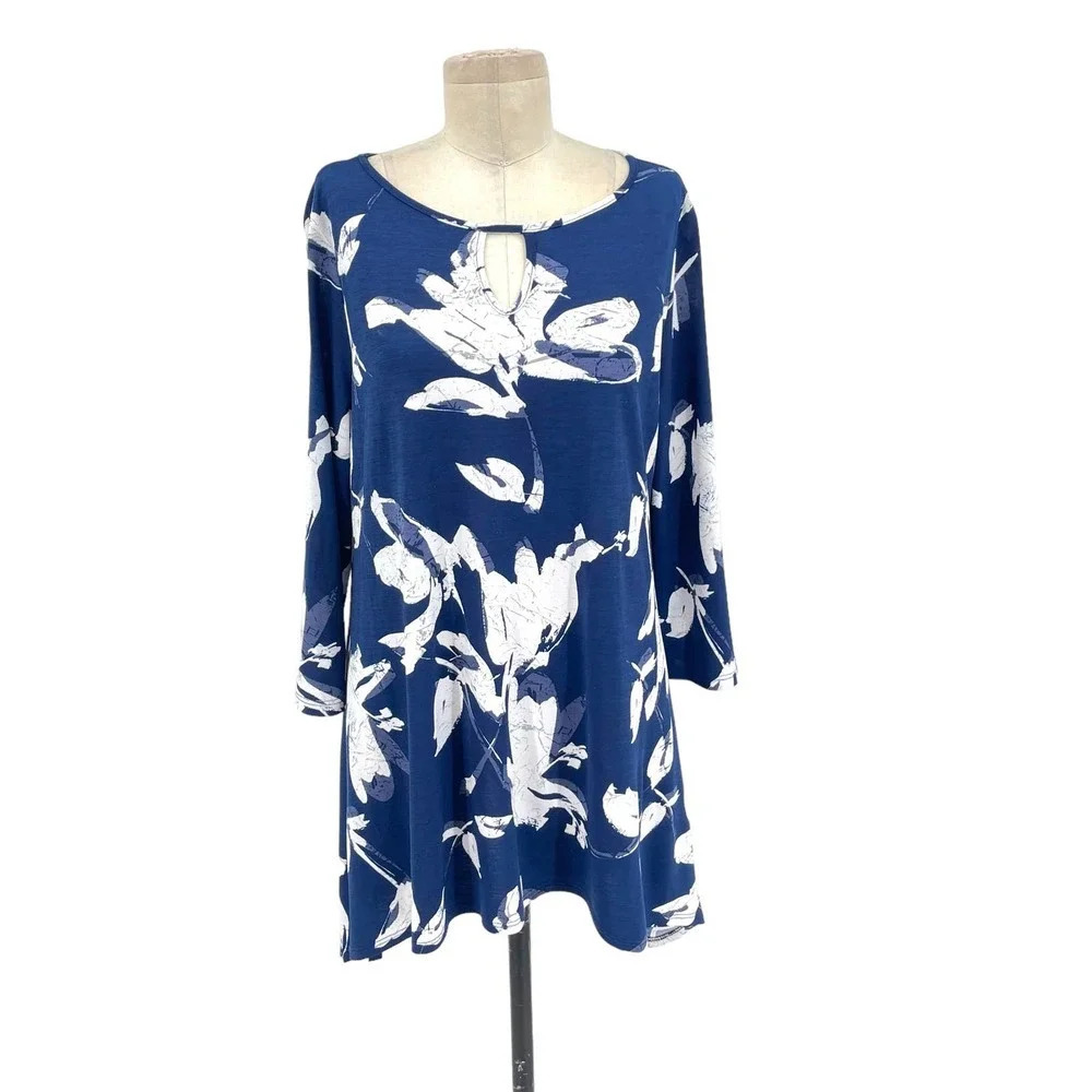 Clara Sunwoo Navy Blue White Floral Keyhole Tunic Top Size Large